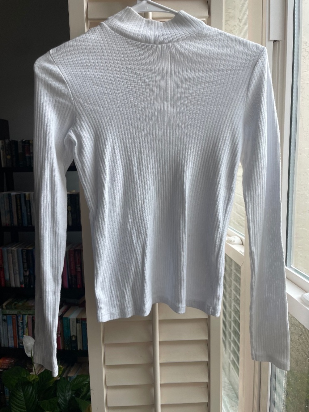 Brandy Melville white mock turtle neck long sleeved